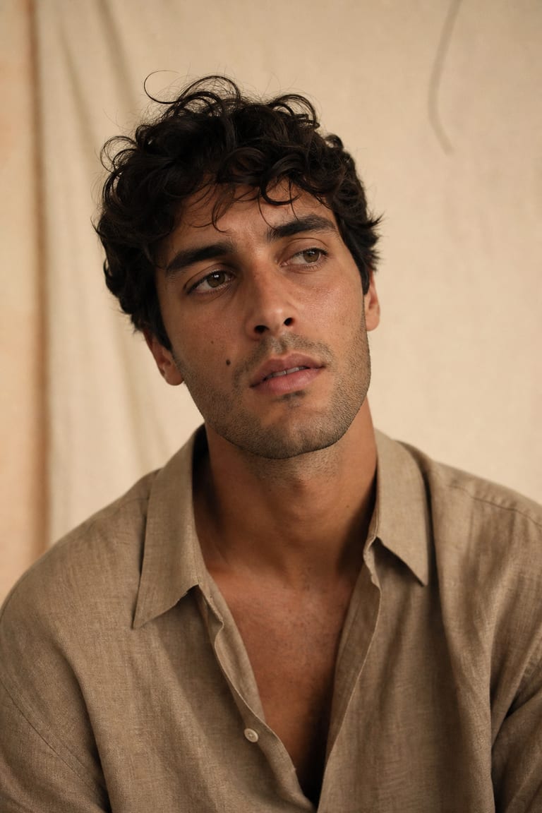 Influencer IA Mateo, retrato editorial